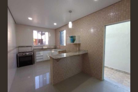Casa à venda com 3 quartos, 180m² em Encantado, Rio de Janeiro