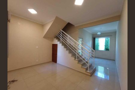 Casa à venda com 3 quartos, 180m² em Encantado, Rio de Janeiro