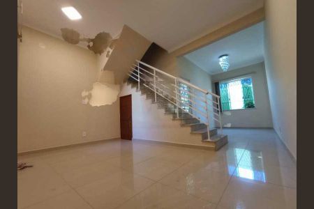 Casa à venda com 3 quartos, 180m² em Encantado, Rio de Janeiro