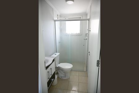 banheiro social de apartamento para alugar com 2 quartos, 57m² em Jardim Shangai, Jundiaí