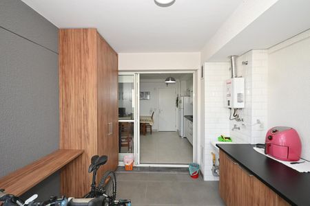 Apartamento para alugar com 67m², 2 quartos e 1 vagaVaranda