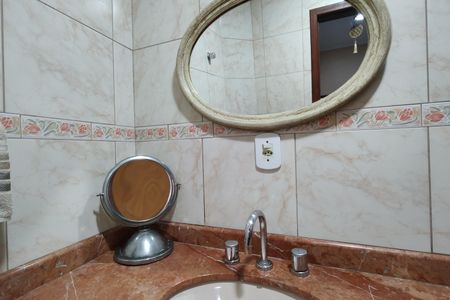Casa de condomínio à venda com 300m², 3 quartos e 2 vagas Casa de condomínio à venda com 300m², 3 quartos e 2 vagasBanheiro da Suíte 3