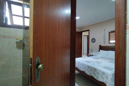 Casa de condomínio à venda com 300m², 3 quartos e 2 vagas Casa de condomínio à venda com 300m², 3 quartos e 2 vagasBanheiro da Suíte 3
