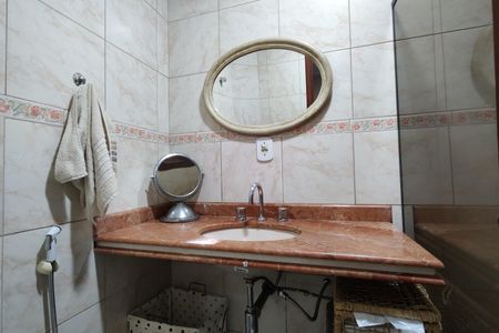 Casa de condomínio à venda com 300m², 3 quartos e 2 vagas Casa de condomínio à venda com 300m², 3 quartos e 2 vagasBanheiro da Suíte 3