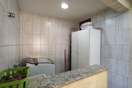 Casa de condomínio à venda com 300m², 3 quartos e 2 vagas Casa de condomínio à venda com 300m², 3 quartos e 2 vagasLavanderia
