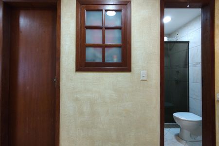 Casa de condomínio à venda com 300m², 3 quartos e 2 vagas Casa de condomínio à venda com 300m², 3 quartos e 2 vagasBanheiro Social
