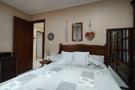 Casa de condomínio à venda com 300m², 3 quartos e 2 vagas Casa de condomínio à venda com 300m², 3 quartos e 2 vagasQuarto 3 - Suíte