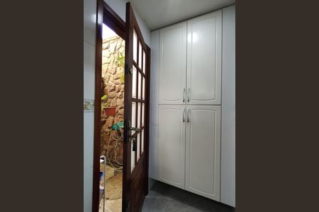 Casa de condomínio à venda com 300m², 3 quartos e 2 vagasCozinha - Armários