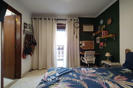 Casa de condomínio à venda com 300m², 3 quartos e 2 vagas Casa de condomínio à venda com 300m², 3 quartos e 2 vagasQuarto 2 - Suíte