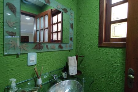 Casa de condomínio à venda com 300m², 3 quartos e 2 vagas Casa de condomínio à venda com 300m², 3 quartos e 2 vagasLavabo