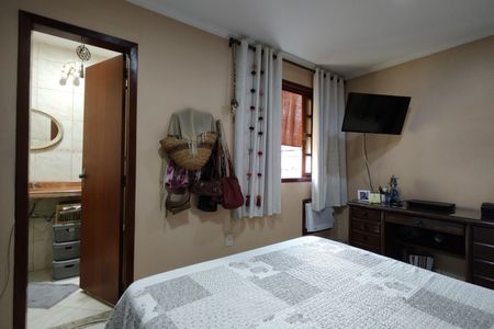 Casa de condomínio à venda com 300m², 3 quartos e 2 vagas Casa de condomínio à venda com 300m², 3 quartos e 2 vagasQuarto 3 - Suíte