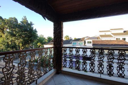 Casa de condomínio à venda com 300m², 3 quartos e 2 vagas Casa de condomínio à venda com 300m², 3 quartos e 2 vagasVaranda