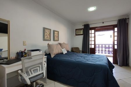 Casa de condomínio à venda com 300m², 3 quartos e 2 vagas Casa de condomínio à venda com 300m², 3 quartos e 2 vagasQuarto 1 - Suíte