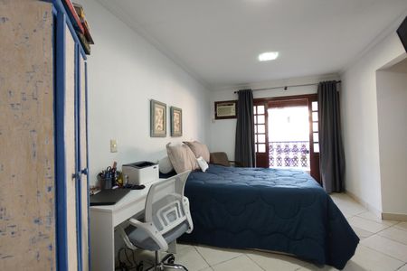 Casa de condomínio à venda com 300m², 3 quartos e 2 vagas Casa de condomínio à venda com 300m², 3 quartos e 2 vagasQuarto 1 - Suíte