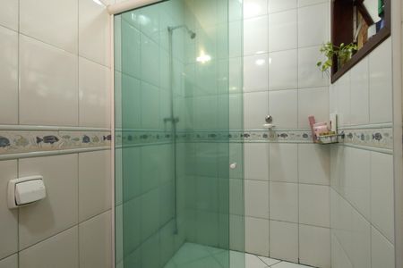 Casa de condomínio à venda com 300m², 3 quartos e 2 vagas Casa de condomínio à venda com 300m², 3 quartos e 2 vagasBanheiro da Suíte 2