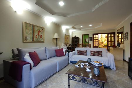 Casa de Condomínio à venda com 3 quartos, 300m² em Taquara, Rio de Janeiro