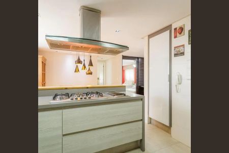 Foto 09 de apartamento para alugar com 2 quartos, 122m² em Itaim Bibi, São Paulo