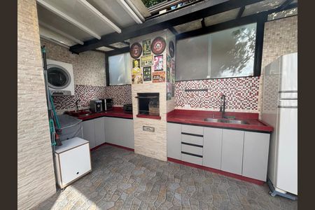 Casa à venda com 59m², 2 quartos e 2 vagas Casa à venda com 59m², 2 quartos e 2 vagasLavanderia + churrasqueira