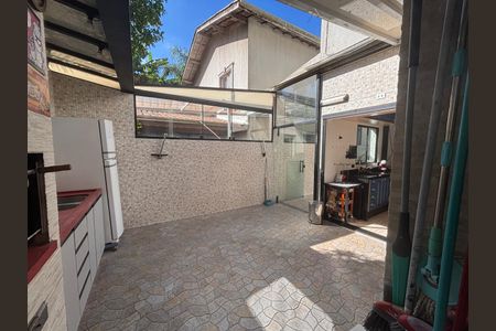 Espaço churrasqueira  de casa à venda com 2 quartos, 59m² em Jardim California, Barueri