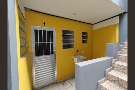 Studio para alugar com 24m², 1 quarto e sem vaga Studio para alugar com 24m², 1 quarto e sem vagaEntrada