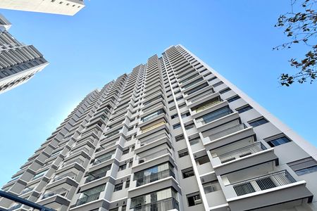 Apartamento para alugar com 71m², 2 quartos e 1 vaga Apartamento para alugar com 71m², 2 quartos e 1 vagaFachada