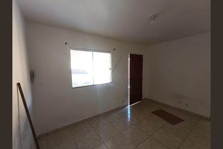 Studio de kitnet/studio para alugar com 1 quarto, 30m² em Extensão Serramar, Rio das Ostras