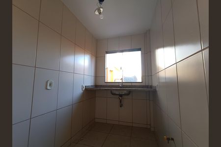 Cozinha de kitnet/studio para alugar com 1 quarto, 30m² em Extensão Serramar, Rio das Ostras
