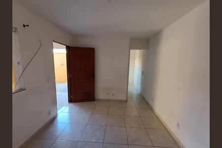 Studio de kitnet/studio para alugar com 1 quarto, 30m² em Extensão Serramar, Rio das Ostras