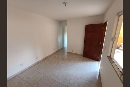 Studio de kitnet/studio para alugar com 1 quarto, 30m² em Extensão Serramar, Rio das Ostras