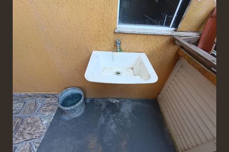 Área de serviço de kitnet/studio para alugar com 1 quarto, 30m² em Extensão Serramar, Rio das Ostras