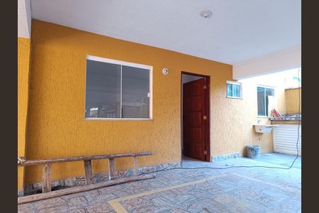 Fachada de kitnet/studio para alugar com 1 quarto, 30m² em Extensão Serramar, Rio das Ostras