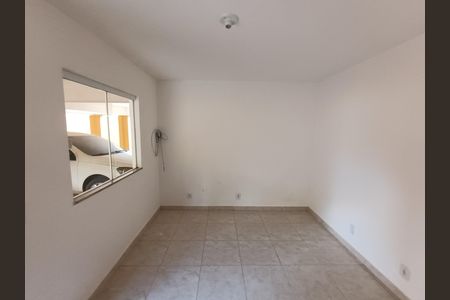 Studio de kitnet/studio para alugar com 1 quarto, 30m² em Extensão Serramar, Rio das Ostras