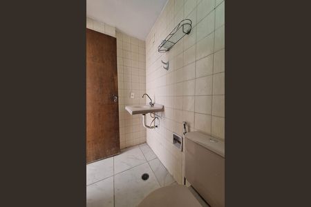 Banheiro de apartamento à venda com 2 quartos, 60m² em São Lourenço, Niterói