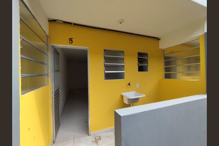 Fachada  de kitnet/studio para alugar com 1 quarto, 24m² em Vila Moraes, São Paulo