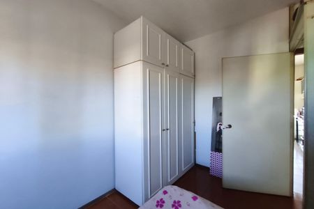 Casa à venda com 239m², 2 quartos e 2 vagas Casa à venda com 239m², 2 quartos e 2 vagasQuarto 2