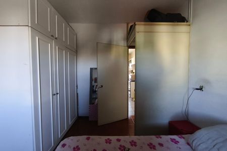 Casa à venda com 239m², 2 quartos e 2 vagas Casa à venda com 239m², 2 quartos e 2 vagasQuarto 2