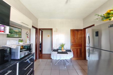 Casa à venda com 239m², 2 quartos e 2 vagas Casa à venda com 239m², 2 quartos e 2 vagasCozinha