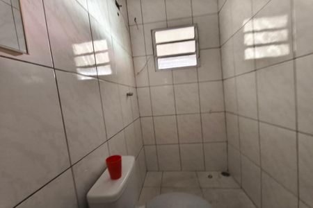 Casa à venda com 239m², 2 quartos e 2 vagas Casa à venda com 239m², 2 quartos e 2 vagasCasa 2 - Banheiro
