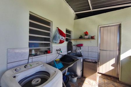 Casa à venda com 239m², 2 quartos e 2 vagas Casa à venda com 239m², 2 quartos e 2 vagasÁrea de Serviço