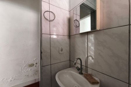 Casa à venda com 239m², 2 quartos e 2 vagas Casa à venda com 239m², 2 quartos e 2 vagasCasa 2 - Banheiro