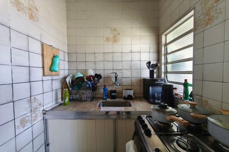 Casa à venda com 239m², 2 quartos e 2 vagas Casa à venda com 239m², 2 quartos e 2 vagasCozinha