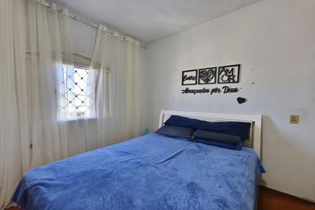 Casa à venda com 239m², 2 quartos e 2 vagas Casa à venda com 239m², 2 quartos e 2 vagasQuarto 3