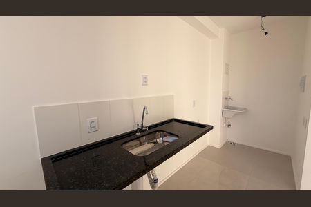 Cozinha de apartamento para alugar com 2 quartos, 43m² em Parque Amazonia, Goiânia