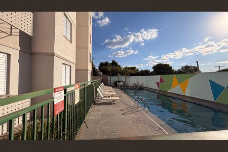 Apartamento para alugar com 43m², 2 quartos e 1 vaga Apartamento para alugar com 43m², 2 quartos e 1 vagaÁrea comum - Piscina