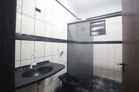 Banheiro de casa para alugar com 2 quartos, 95m² em Jardim Santa Francisca Cabrini, São Paulo