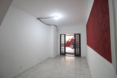 Sala/Cozinha de casa para alugar com 2 quartos, 95m² em Jardim Santa Francisca Cabrini, São Paulo