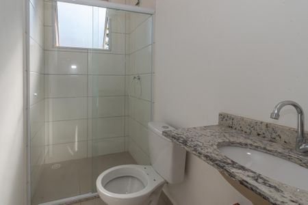 Banheiro da Suíte  de apartamento para alugar com 2 quartos, 55m² em Parque Orestes Ongaro, Sumaré