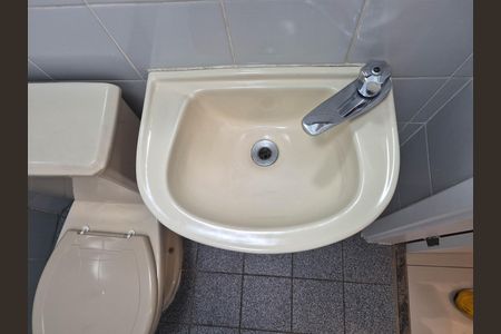 Apartamento à venda com 88m², 3 quartos e 1 vagaBANHEIRO QUARTO DA ÁREA DE SERVIÇO
