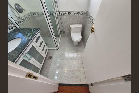 BANHEIRO de apartamento à venda com 3 quartos, 88m² em Cambuí, Campinas