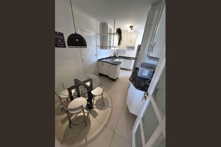 COZINHA de apartamento à venda com 3 quartos, 88m² em Cambuí, Campinas